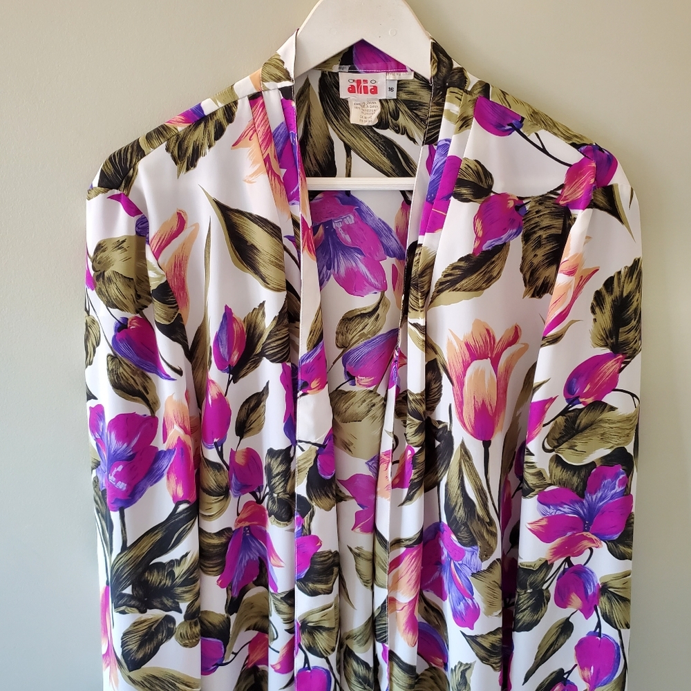 Alia 16 Vintage 90s Romantic Feminine Bold Floral Resortwear Satin Kimono - Picture 5 of 16